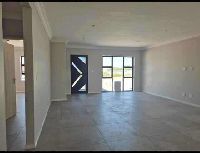 3 BEDROOM HOUSE FOR SALE IN KLEINBAAI